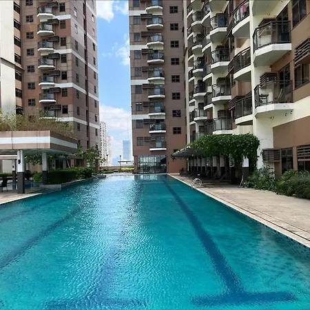 Bayfront Staycation At The Radiance Manila Pet-Friendly, Free Pool & Gym Near Airport, Moa, Star City, Manila World Trade Center & Manila Bay