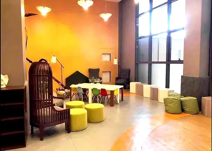 Bayfront Staycation At The Radiance Pet-friendly, Free Pool & Gym Near Airport, Moa, Star City, World Trade Center & Bay Aparthotel 4*