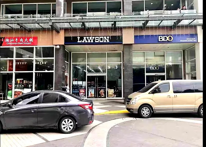 Bayfront Staycation At The Radiance Pet-friendly, Free Pool & Gym Near Airport, Moa, Star City, World Trade Center & Bay Manila