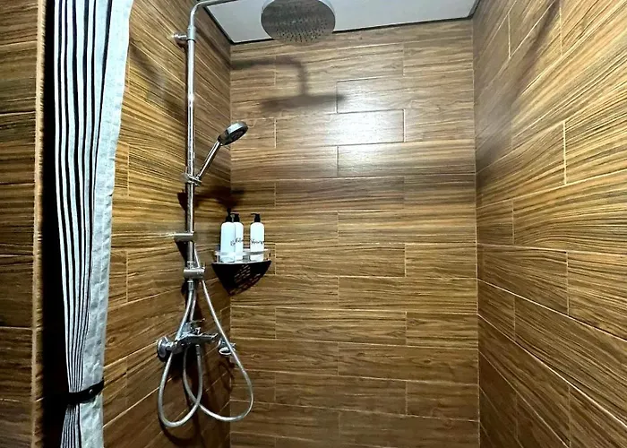 Bayfront Staycation At The Radiance Pet-friendly, Free Pool & Gym Near Airport, Moa, Star City, World Trade Center & Bay 4* Manila