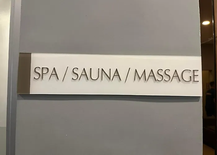 Aparthotel Bayfront Staycation At The Radiance Pet-friendly, Free Pool & Gym Near Airport, Moa, Star City, World Trade Center & Bay