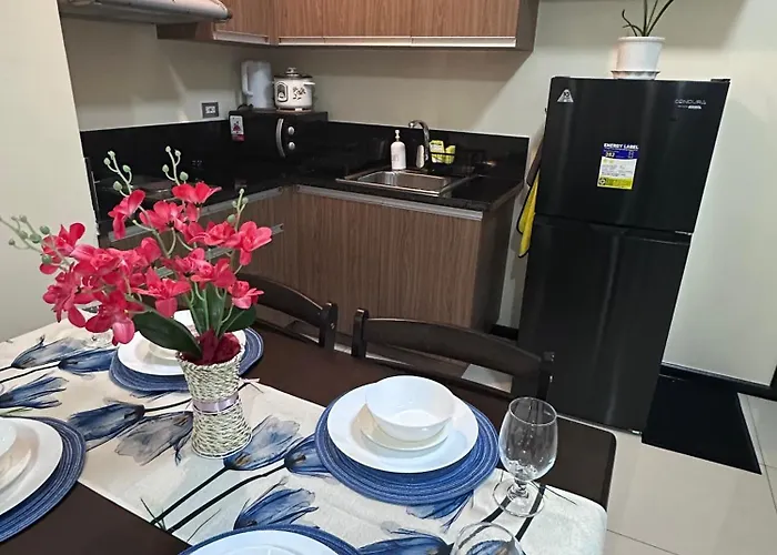 Bayfront Staycation At The Radiance Pet-friendly, Free Pool & Gym Near Airport, Moa, Star City, World Trade Center & Bay Manila