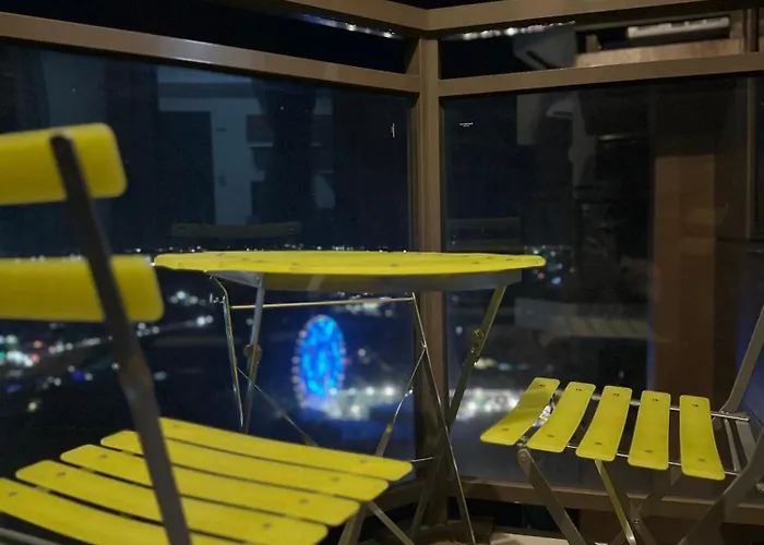 Bayfront Staycation At The Radiance Pet-friendly, Free Pool & Gym Near Airport, Moa, Star City, World Trade Center & Bay 4* Manila