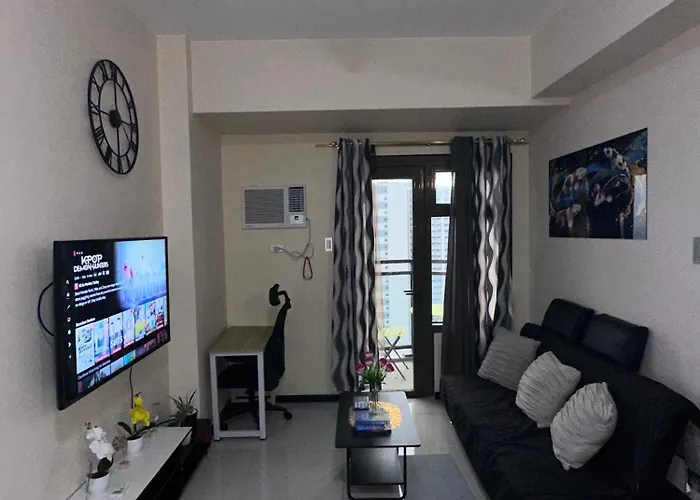 Bayfront Staycation At The Radiance Pet-friendly, Free Pool & Gym Near Airport, Moa, Star City, World Trade Center & Bay Manila